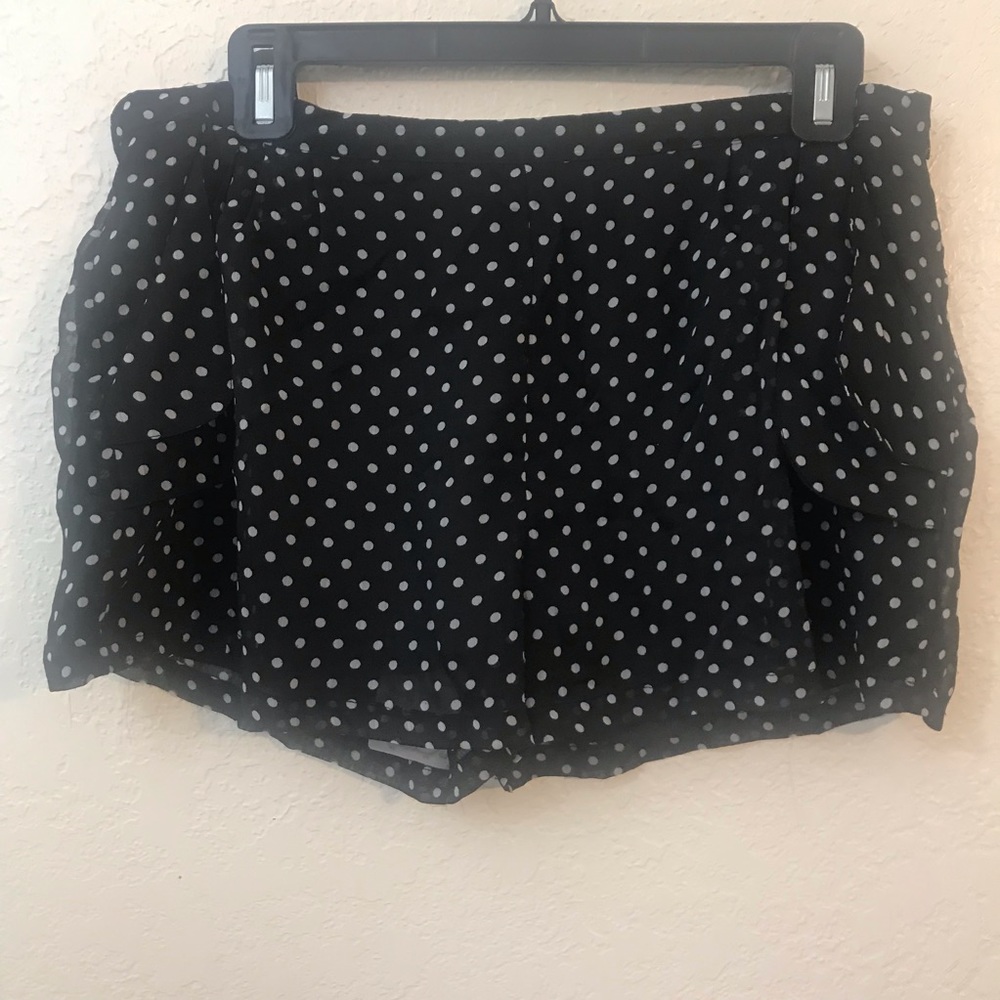 CNY Polka Dot shorts SZ L